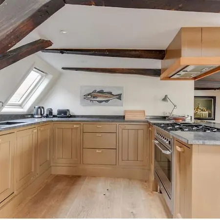 Hoogwaardig Afgewerkt Loft In Oude Stadscentrum 아파트 *